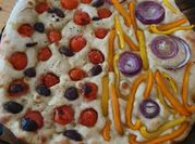 Una foto di lievito madre focaccia