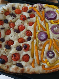 Foto di Focaccia ultramorbida con lievito madre cotta sul barbecue