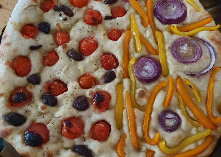 Focaccia ultramorbida con lievito madre cotta sul barbecue