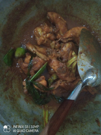 Cara Gampang Membuat Ayam bumbu rempah pedes Enak Terbaru