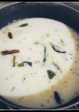 A picture of Khatti Mithi Kadhi.