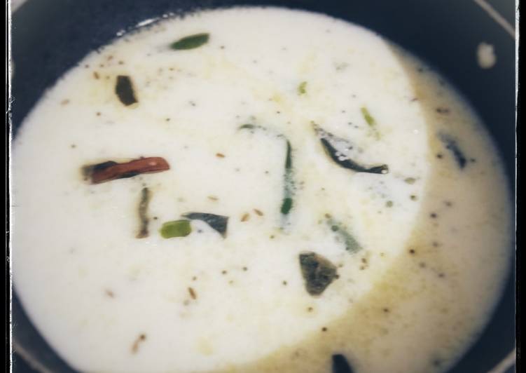 Steps to Make Homemade Khatti Mithi Kadhi