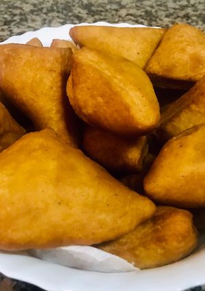 A picture of Cinnamon mandazi.