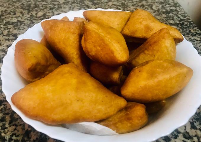 Bagaimana Menyiapkan Cinnamon mandazi yang Lezat
