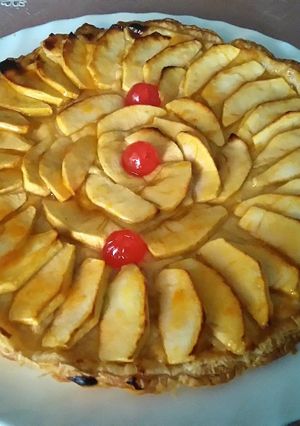 Foto principal de 🍰Tarta Hojaldrada de Manzana 🍏y Crema Pastelera con Thermomix