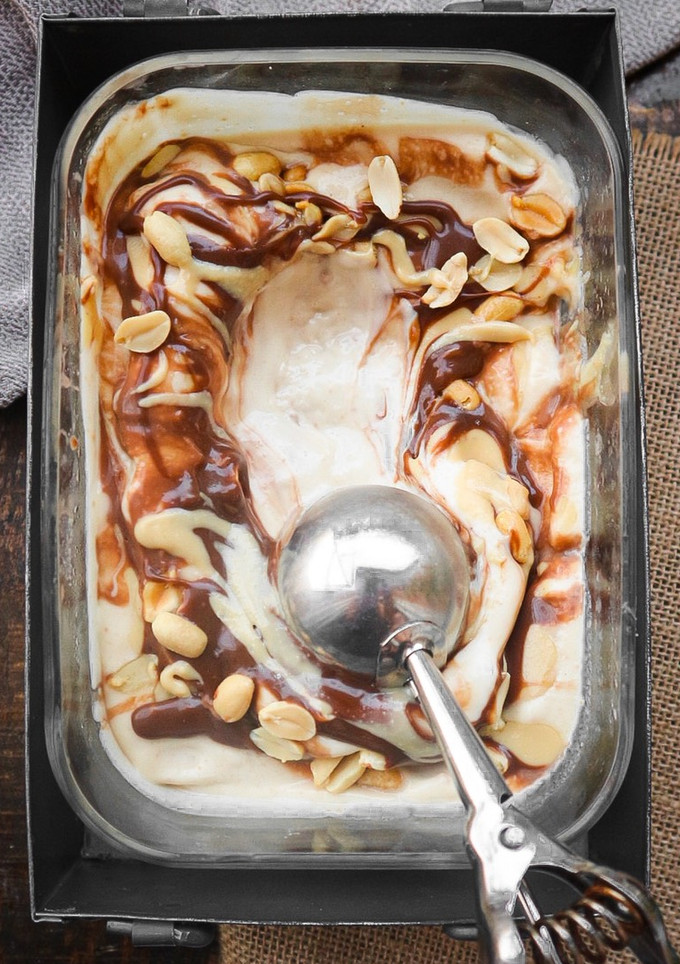 Una foto de Helado de cacahuete vegano y sin lactosa 🥜