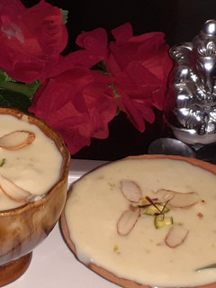 गुजरात की फेमस डिजर्ट बांसुदी (gujarat ki famous dessert basundi recipe in Hindi) रेसिपी मुख्य फोटो