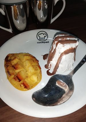 A picture of Roasted Almonds ice cream with Grilled Mango.