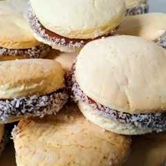 Una foto de Alfajor de maizena, con dulce de leche.☕️🧉