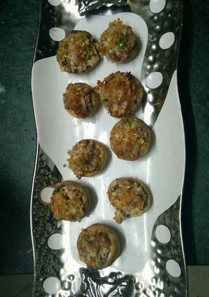 A picture of Baked stuffed mushroom in airfryer.