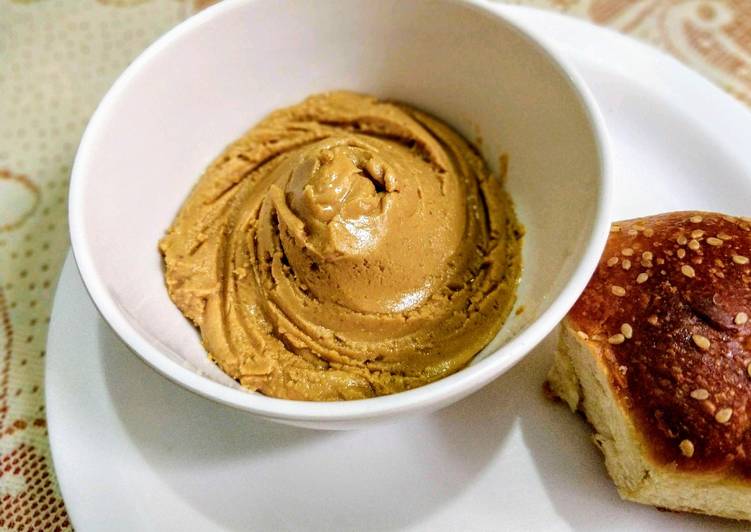 Homemade Peanut Butter