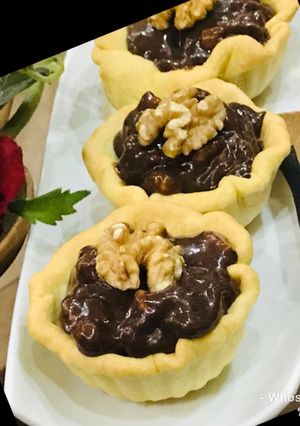 A picture of Whosayna’s Chocolate Walnut Tartlets.
