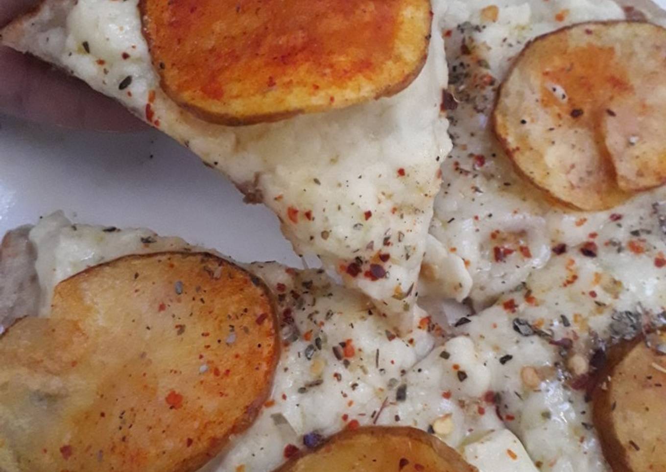 Homemade Potato chips Parantha pizza