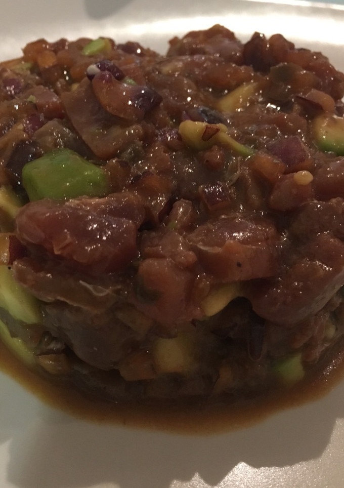Una foto de Tartar de atún