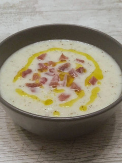 Una foto de Sopa fría de melón