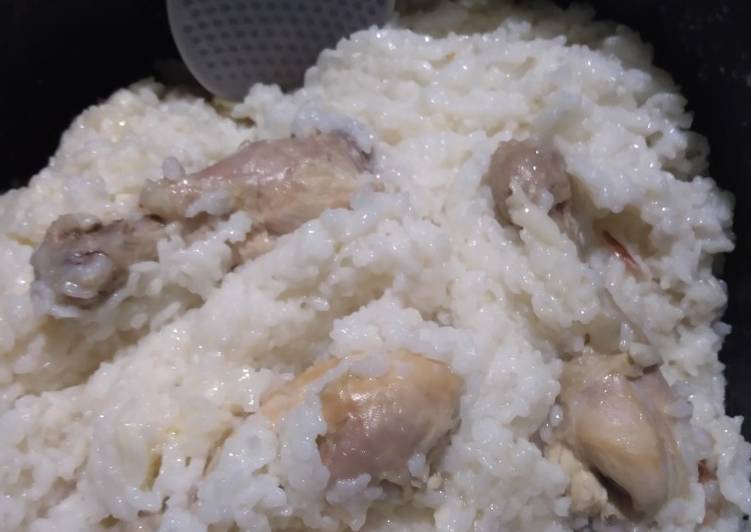 Resep: Nasi kaldu ayam rice cooker Enak