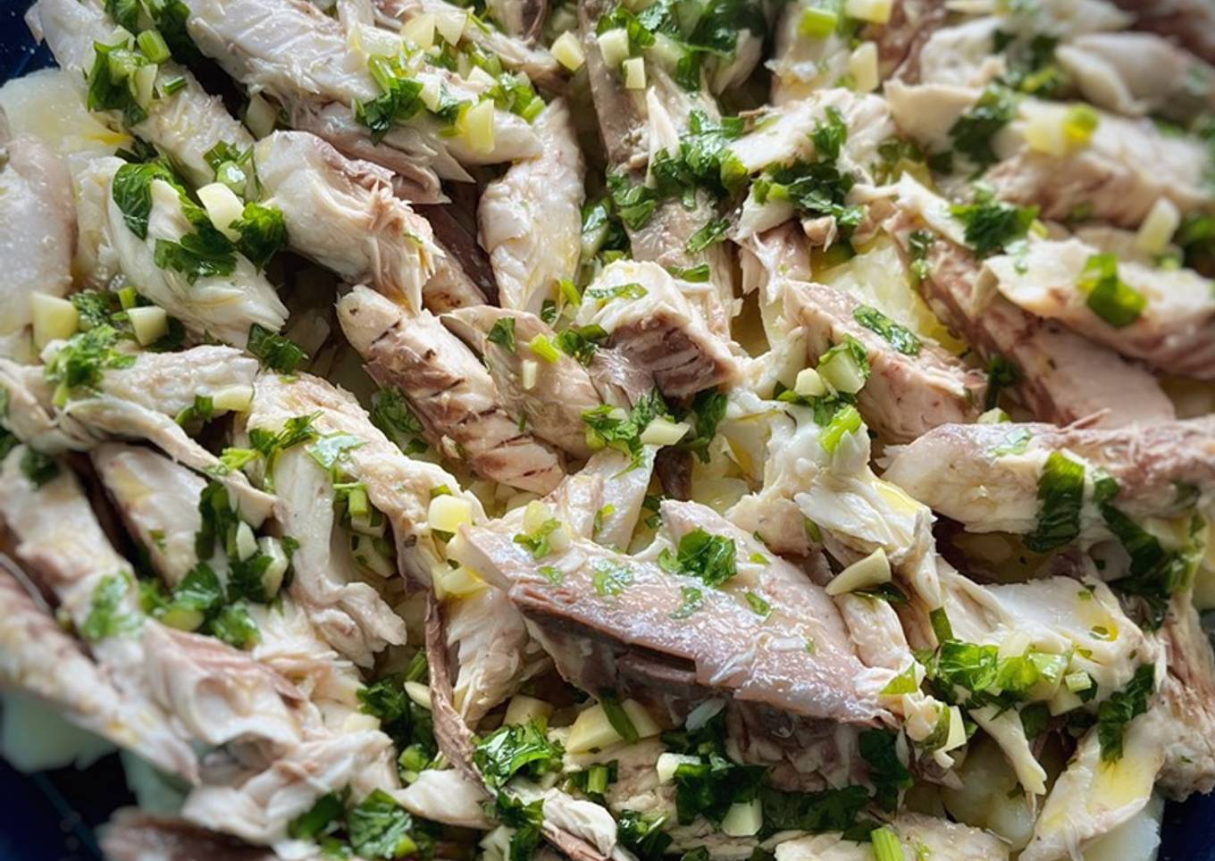 Ensalada tibia de caballa con patatas