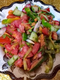 صورة لوصفة سلطة خضار بالسماق🥗
