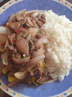 Una foto de Lomo saltado natural