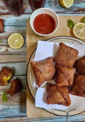 ব্রেড সিঙাড়া (Bread singara recipe in bengali) রেসিপির প্রধান ছবি