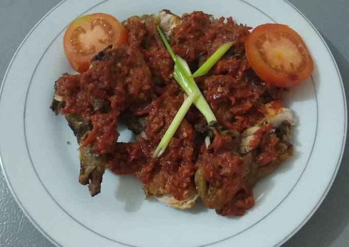 Ayam Penyet Sambal Pedes