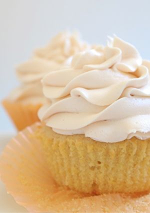 A picture of Brown Sugar & Vanilla Cupcakes.