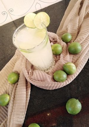 عکسی از دستور شربت لیمو (خنک و تابستونی) 😍🍋🥤