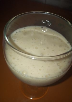 A picture of Banana smoothie (Xubeedat Cuisine).
