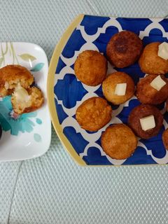 पोहा चीज़ बॉल्स (poha cheese balls recipe in Hindi) रेसिपी मुख्य फोटो
