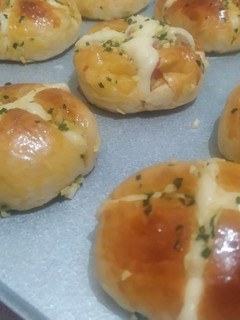 Foto resep 81. Korean Garlic Cheese Bread