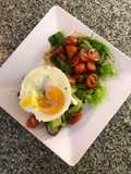 Avocado toast | Tostada integral con palta y huevo -