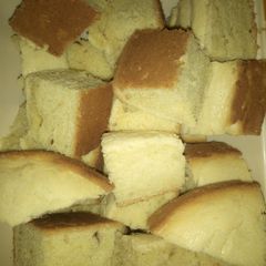 Simple vanilla and coconut cake A picture of Simple vanilla and coconut cake.