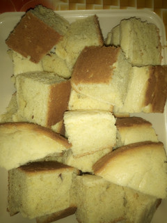 A picture of Simple vanilla and coconut cake.