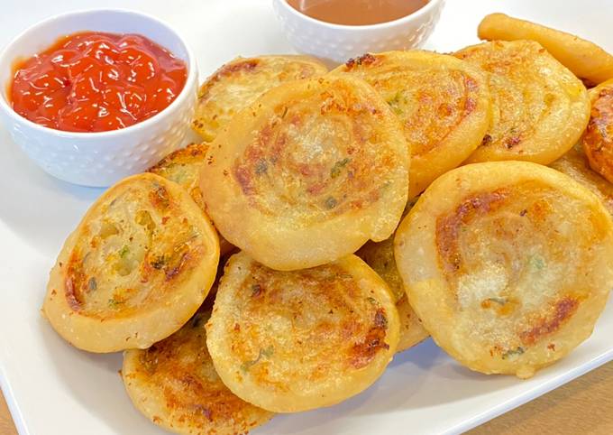 Simple Way to Prepare Homemade Potato Pinwheel Recipe by Tasty Rabi Food