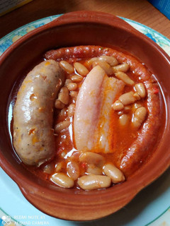 Foto di Fagioli all'Uccelletto con Salsiccia Chistorra Pancetta Iberica
