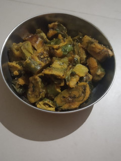 अरबी के पत्तो के पतोड़ (arbi ke patte ke patod recipe in Hindi) रेसिपी मुख्य फोटो