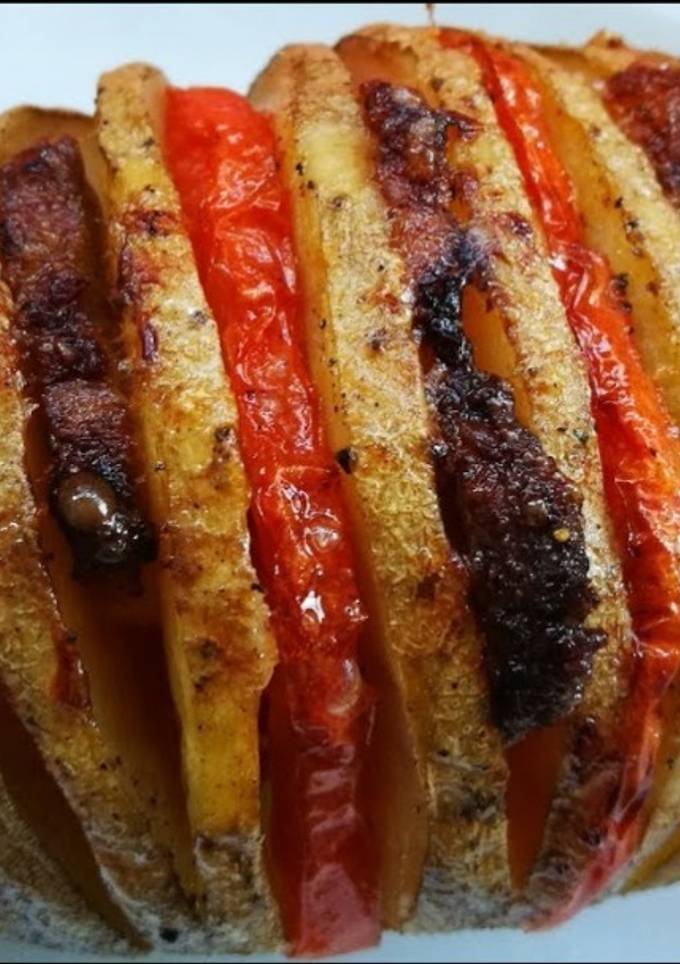 Картошка-гармошка с беконом