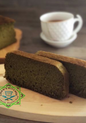 A picture of Matcha castella cake.