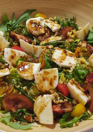 Una foto de Ensalada fresca de mozzarella