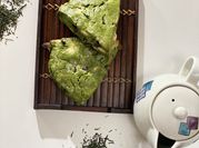 A picture of teaspoons matcha