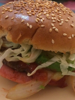 Una foto de Hamburguesa con jamón