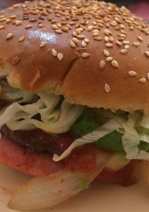 Una foto de Hamburguesa con jamón