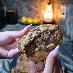 A picture of Chocolate Chip Cookies.