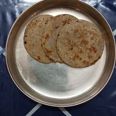 Bran flour, Oats, and Multigrain Atta Masala Bhakhri A picture of Bran flour, Oats, and Multigrain Atta Masala Bhakhri.