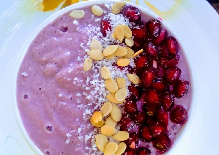 Recipe of Pomegranate apple oat smoothie bowl in 24 Minutes at Home