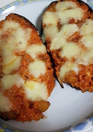 Foto di Melanzane al forno ripiene di riso al sugo e mozzarellaRICETTA