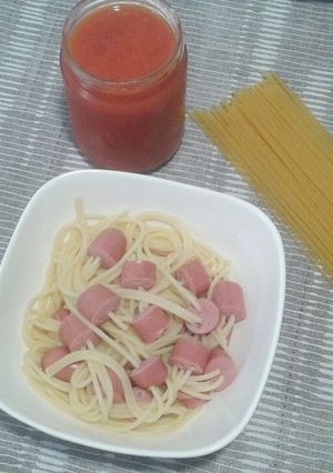 Foto principal de Espaguetis con salchichas sin gluten