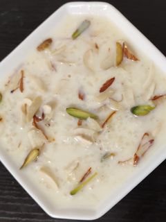 அரிசி பாயாசம் (Rice kheer) (Arisi payasam recipe in tamil) செய்முறை முக்கிய புகைப்படம்
