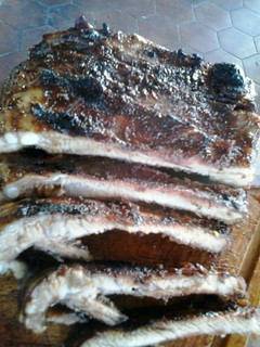 Una foto de Costillas de cerdo caramelizadas con plátano y limón