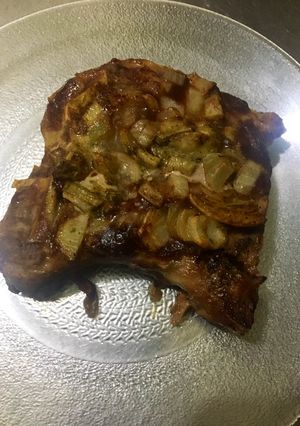 Una foto de Costillita de cerdo con barbacoa y miel